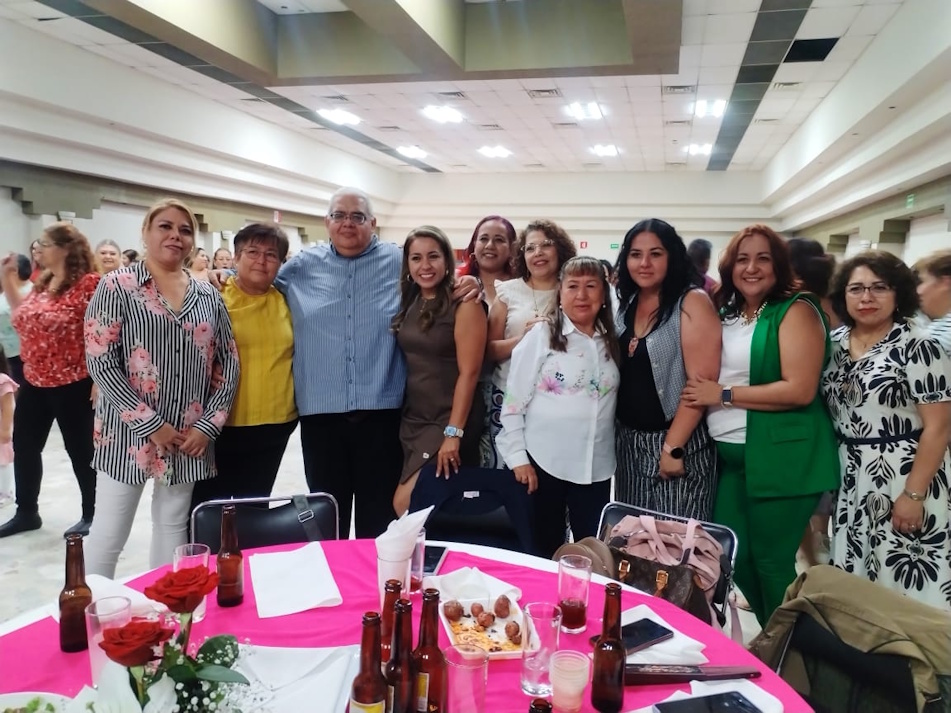 La Sección 78 celebra a las madres trabajadoras de la salud con emotivo convivio